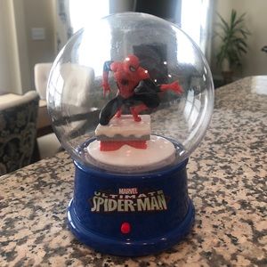 Spiderman snow globe